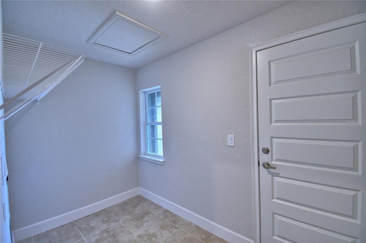 1734 Carnostie Rd - Photo 4 of 7