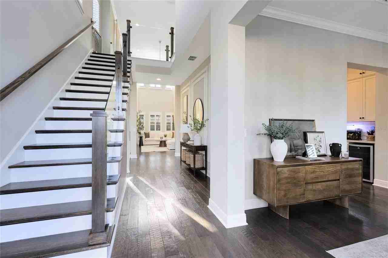 9374 Reymont St - Photo 3 of 47