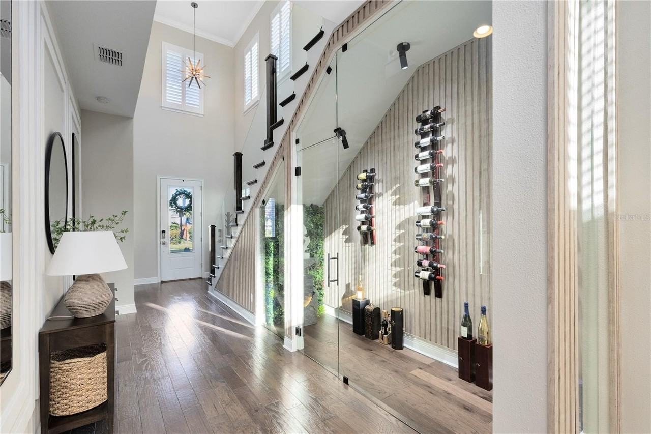 9374 Reymont St - Photo 4 of 47