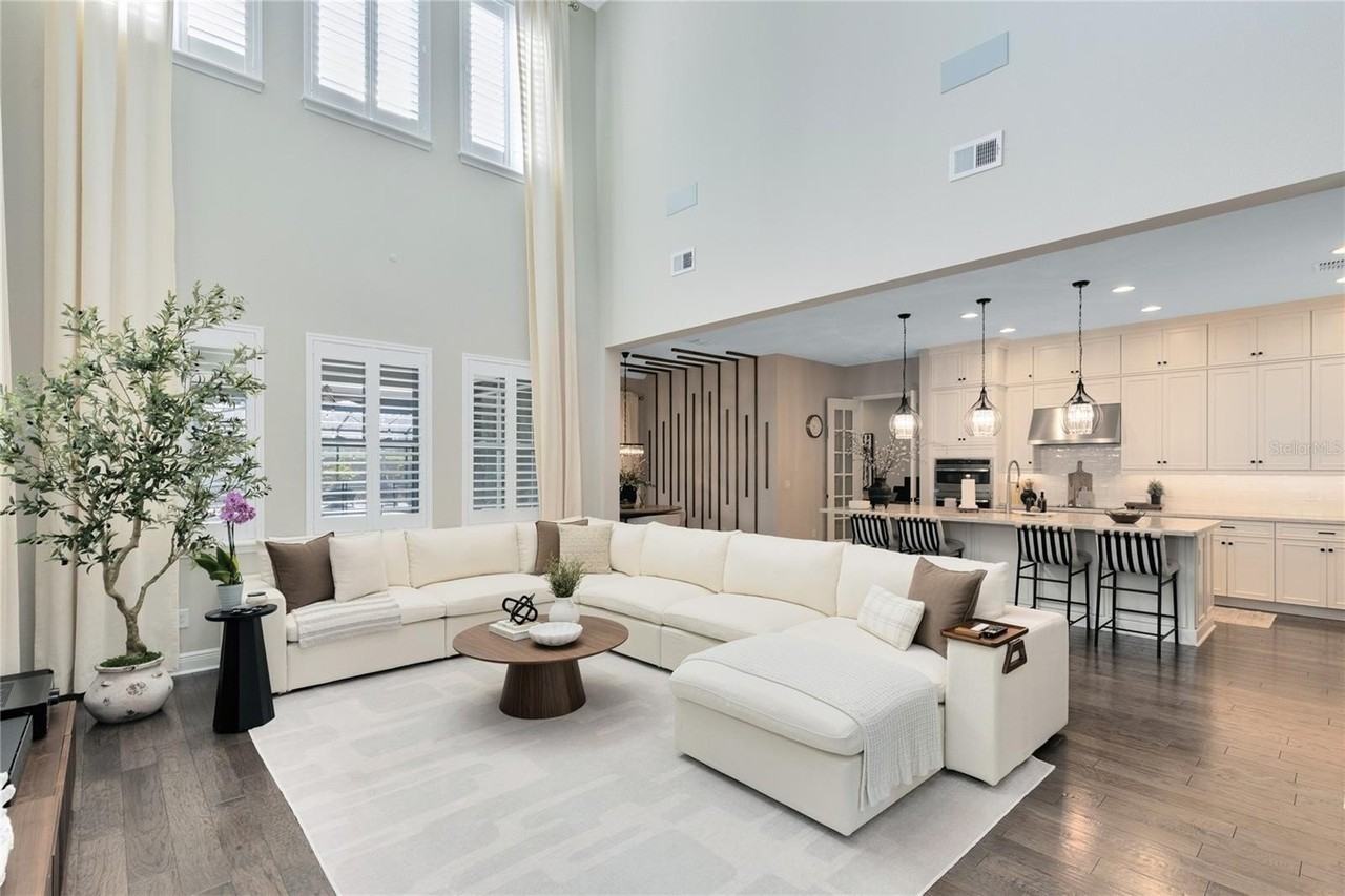 9374 Reymont St - Photo 5 of 47