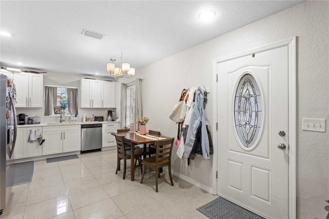 4215 W Bay Vista Ave - Photo 3 of 22