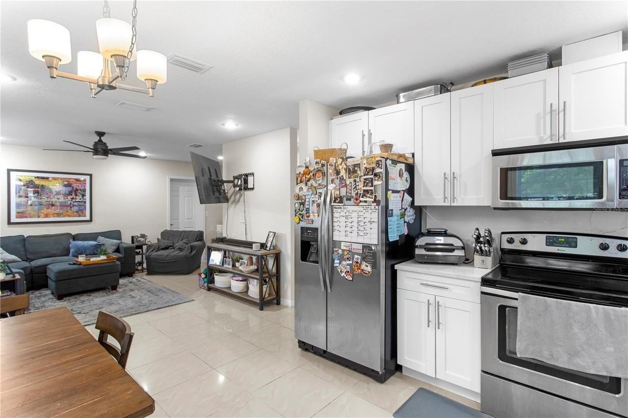 4215 W Bay Vista Ave - Photo 5 of 22