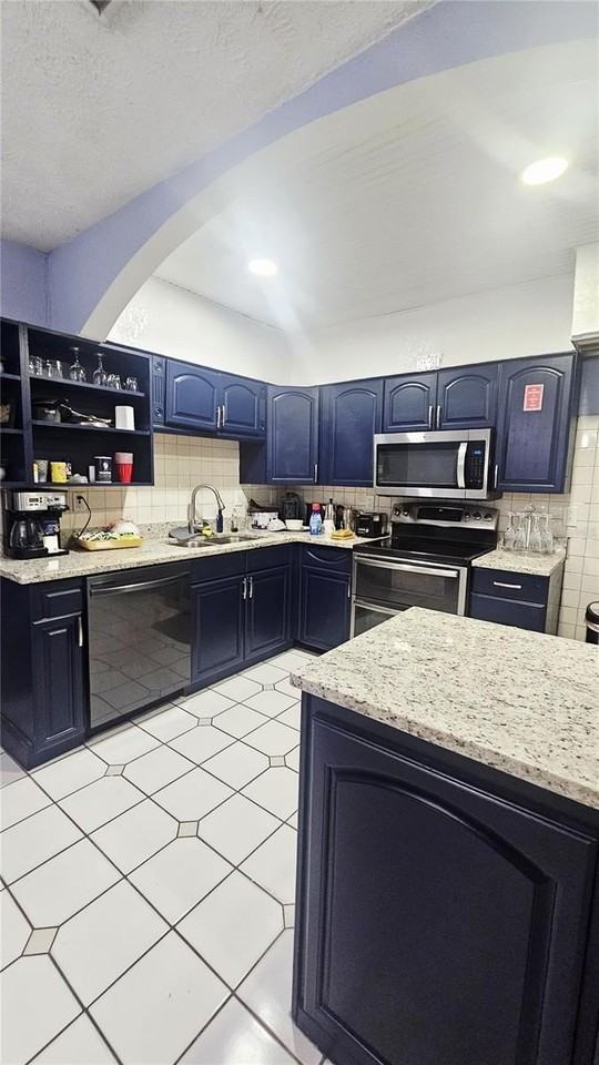 7714 Deleuil Ave - Photo 3 of 9