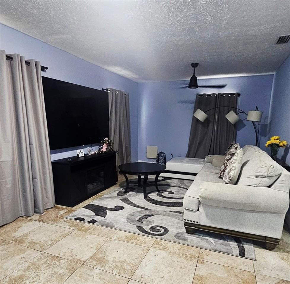 7714 Deleuil Ave - Photo 4 of 9