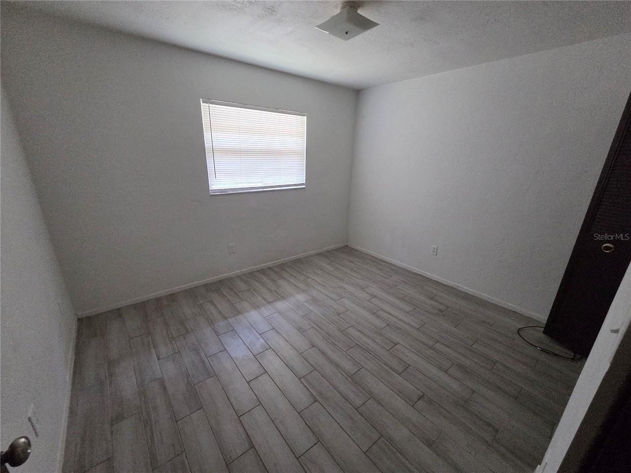 830 N Clake St #1 - Photo 6 of 7