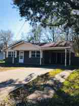 302 Hunter Dr - Photo 1 of 1