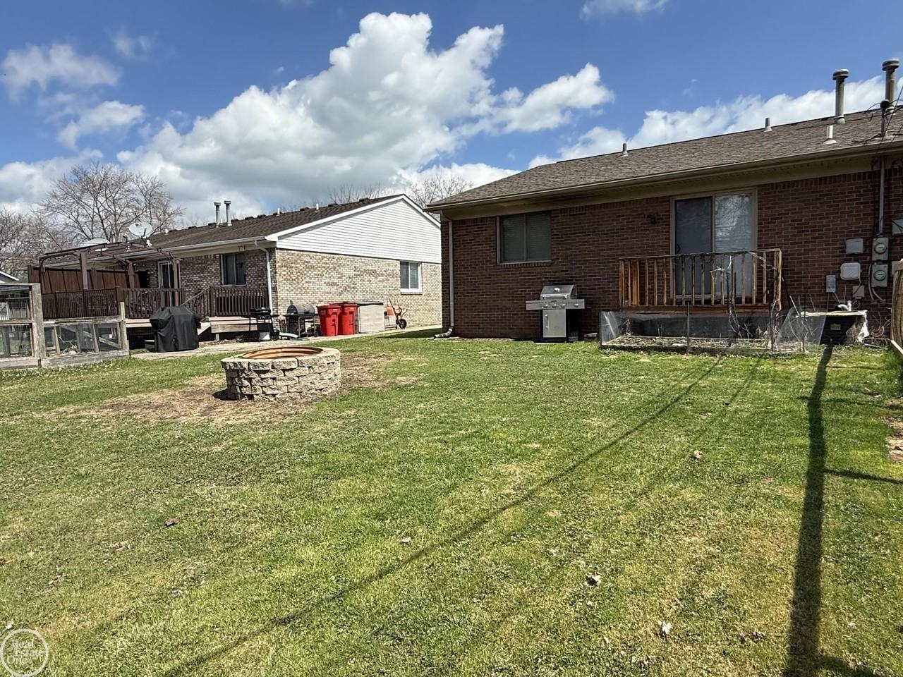 39131 Jefferson Ave - Photo 3 of 28