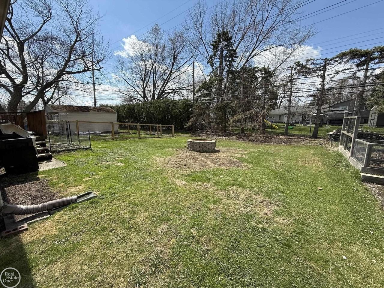 39131 Jefferson Ave - Photo 4 of 28