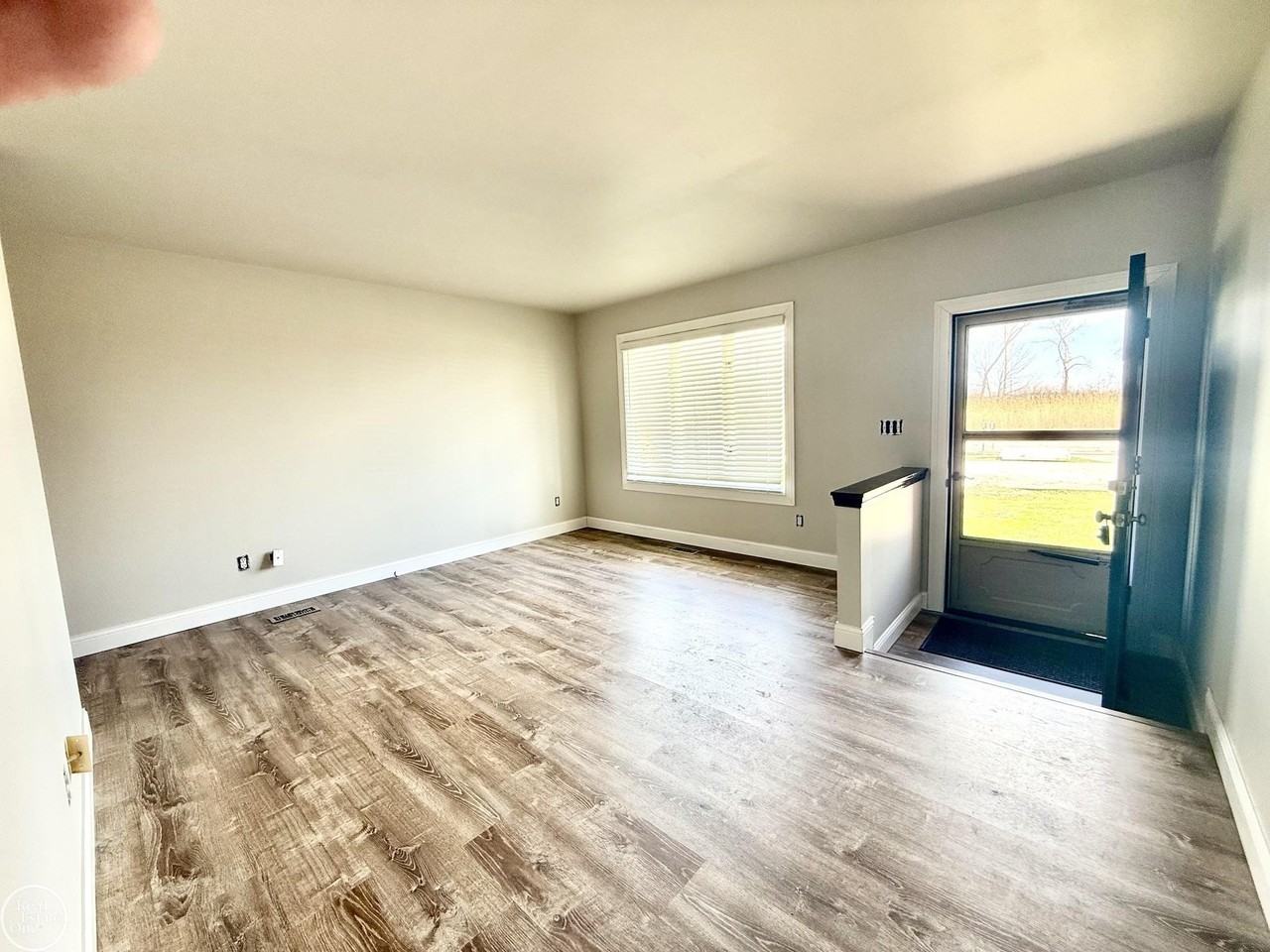 39131 Jefferson Ave - Photo 6 of 28