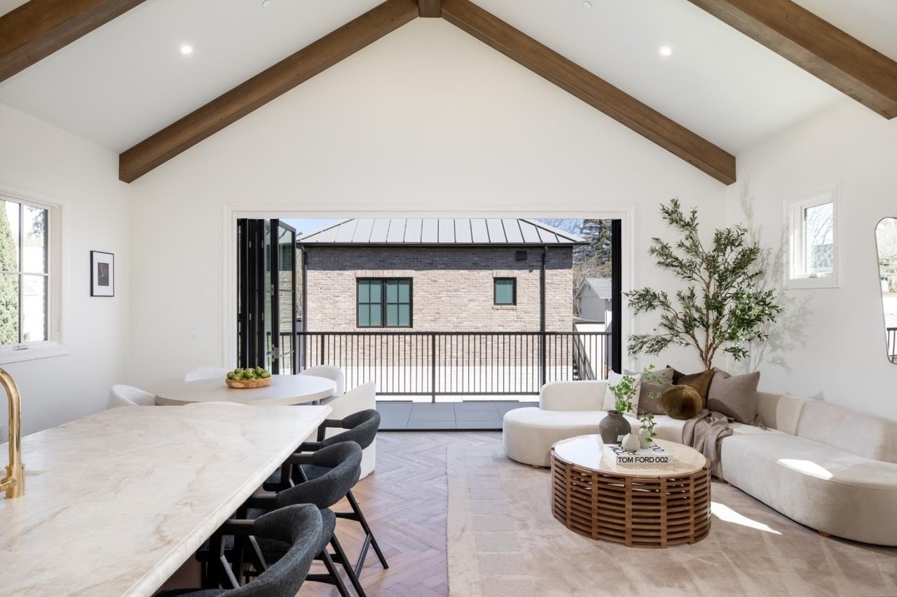 164 Waverley St - Photo 6 of 24