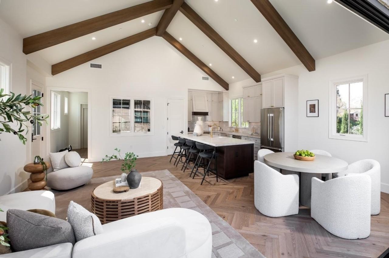 164 Waverley St - Photo 7 of 24