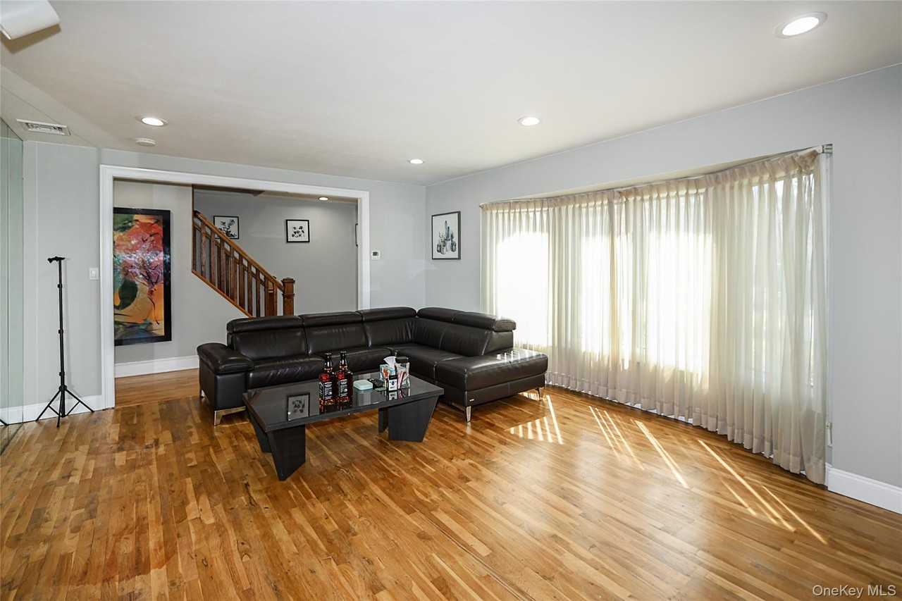 11 Otsego Ave - Photo 6 of 31