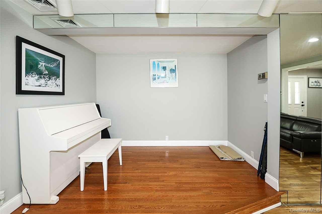 11 Otsego Ave - Photo 7 of 31