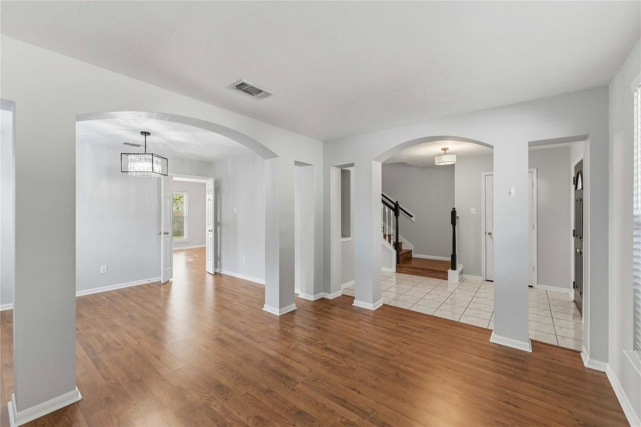 Glenwood Dr - Photo 3 of 8
