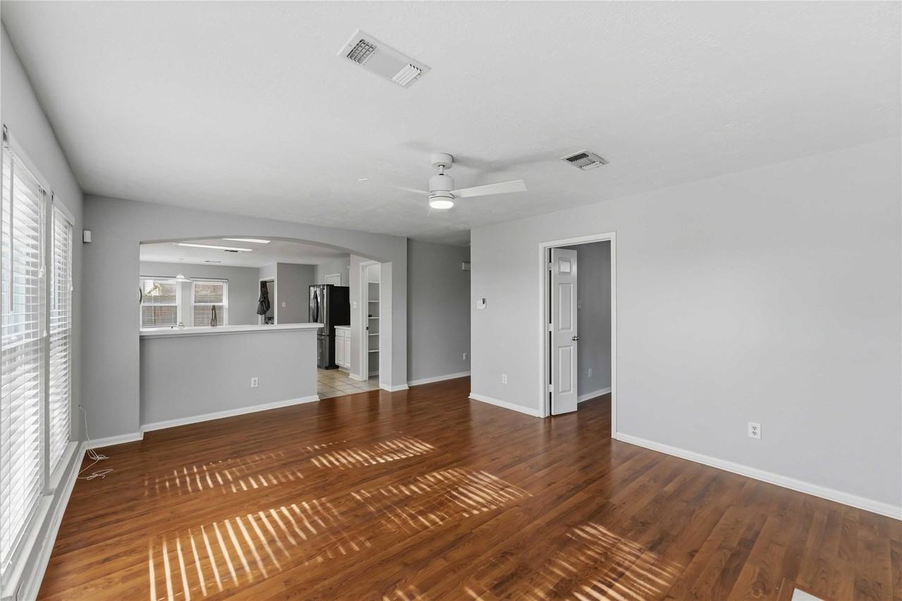 Glenwood Dr - Photo 5 of 8