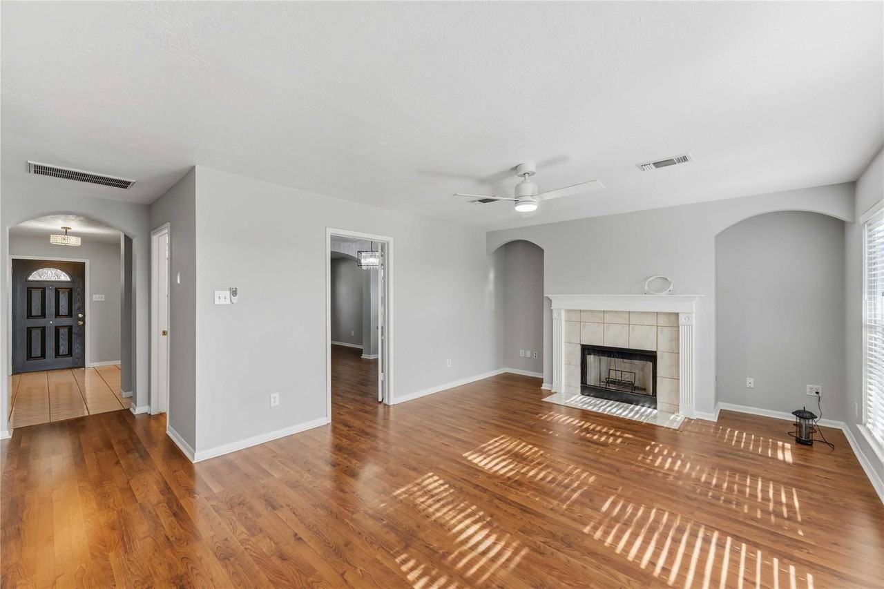 Glenwood Dr - Photo 6 of 8