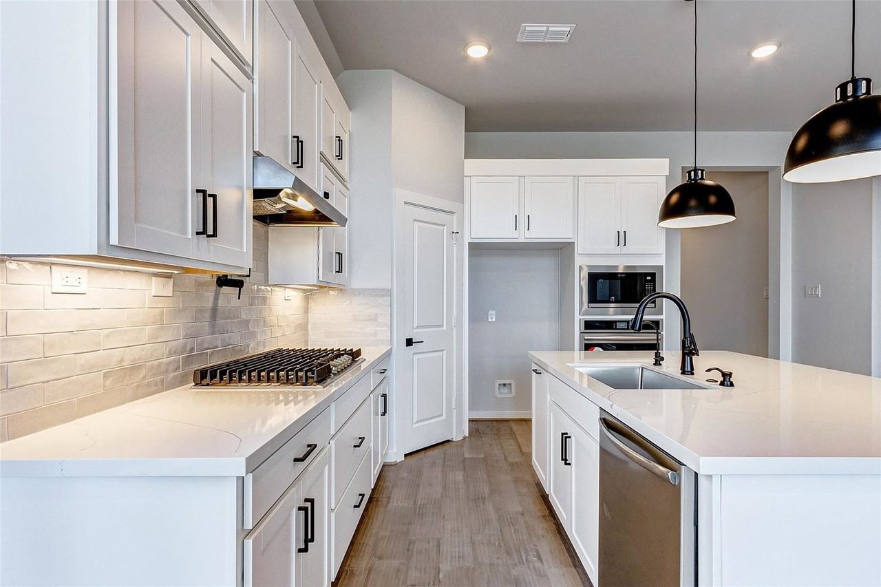 Timber Brook Dr - Photo 6 of 8