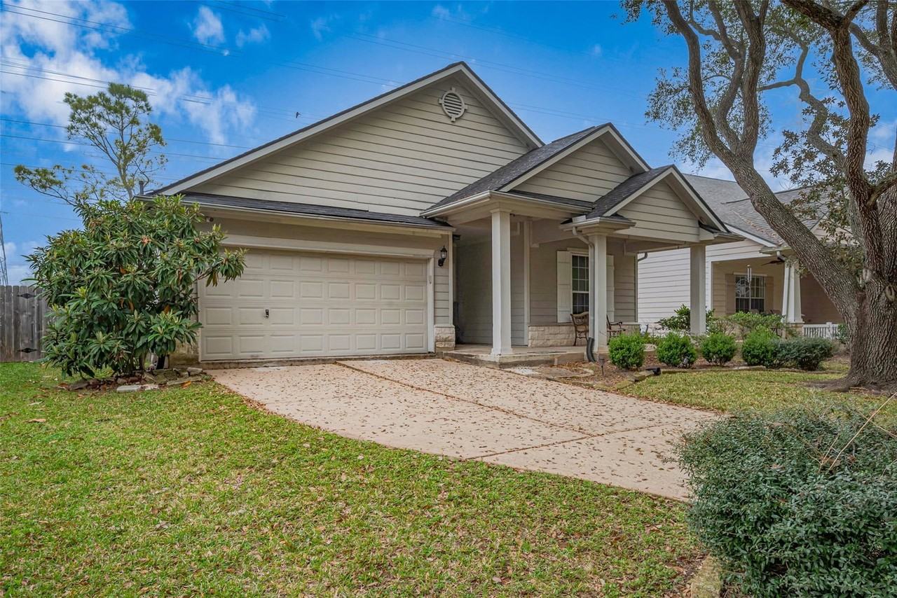 Sherwood Green Ct - Photo 2 of 8