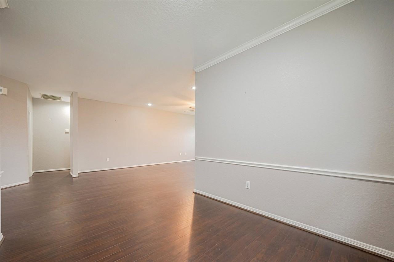 Sherwood Green Ct - Photo 5 of 8