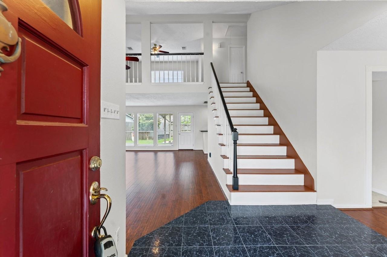 Kempwood Dr - Photo 3 of 8