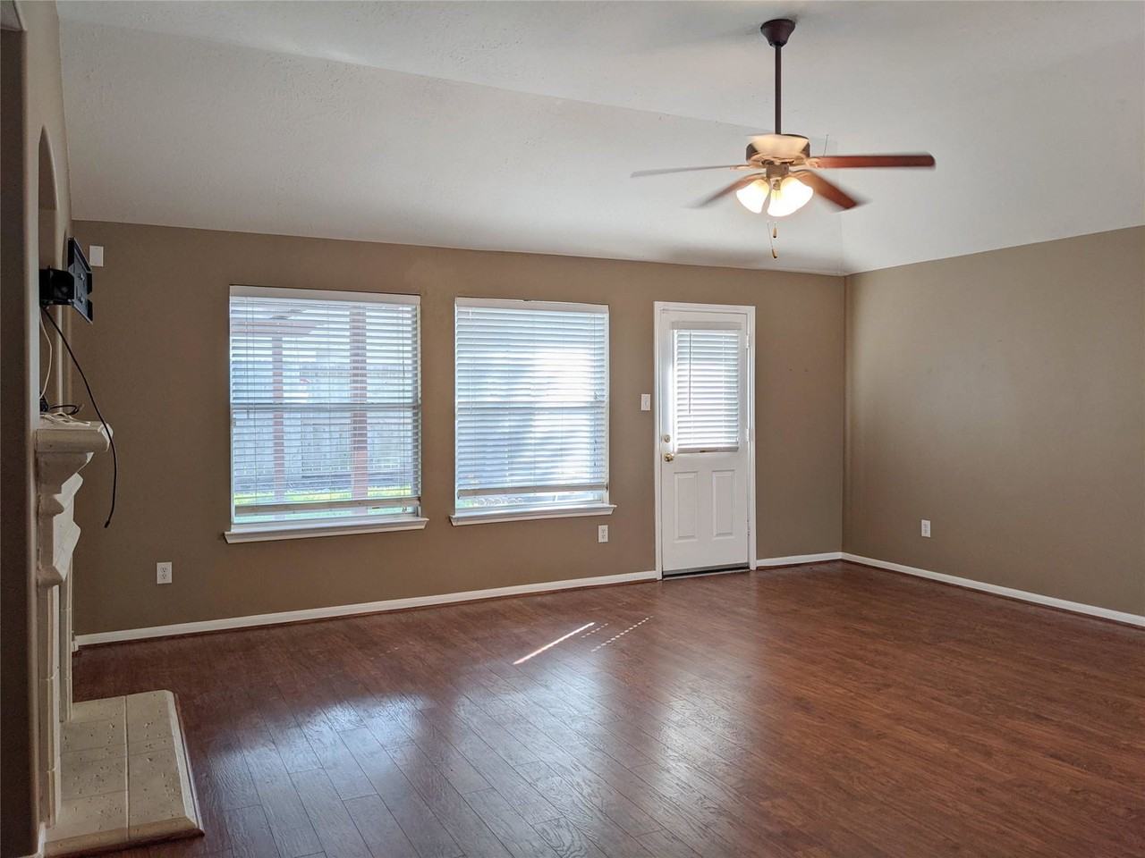 Rancher Hollow Ct - Photo 4 of 8