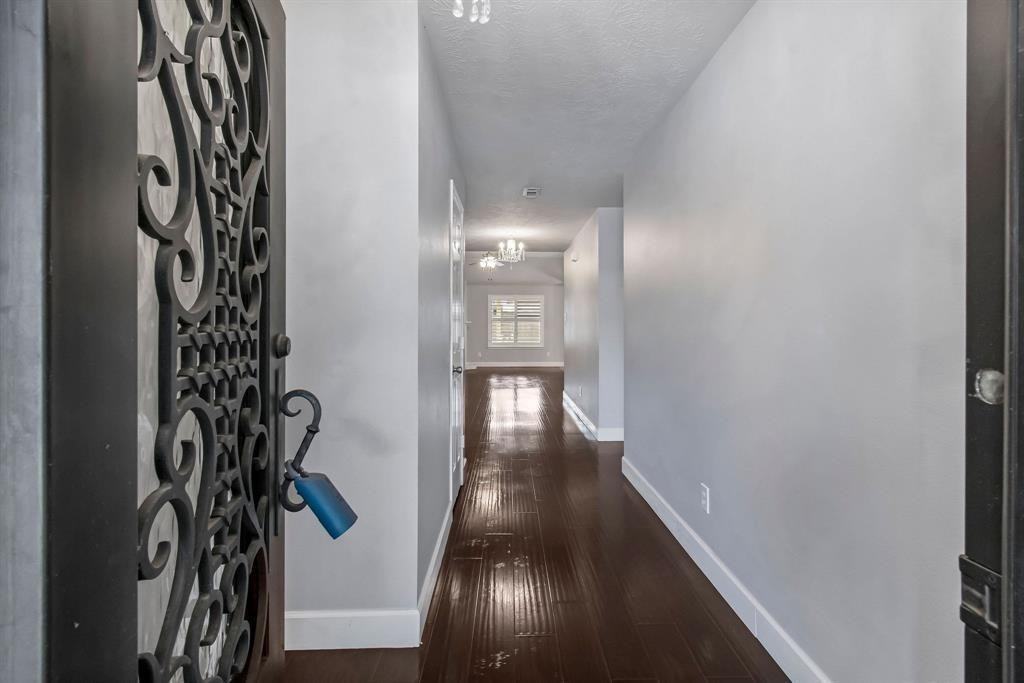 Ames St - Photo 3 of 8