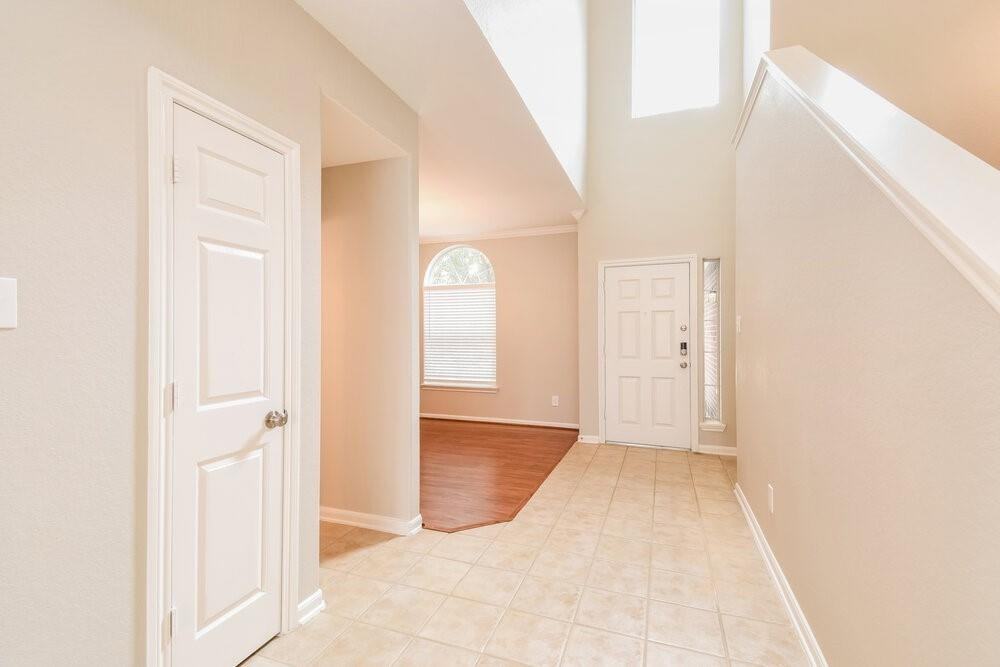 Shoal Creek Dr - Photo 2 of 8