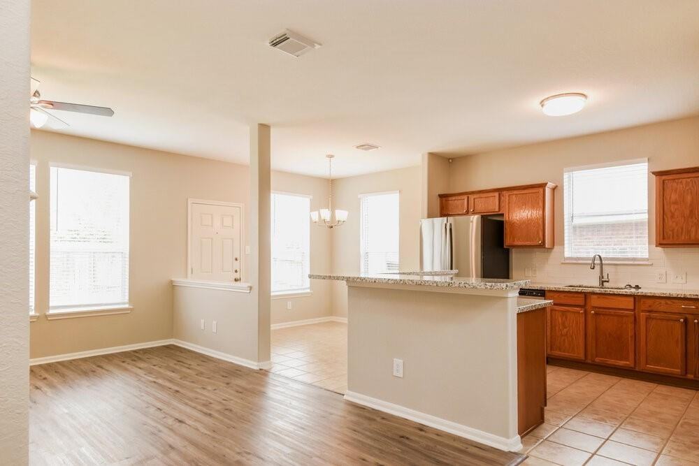 Shoal Creek Dr - Photo 3 of 8