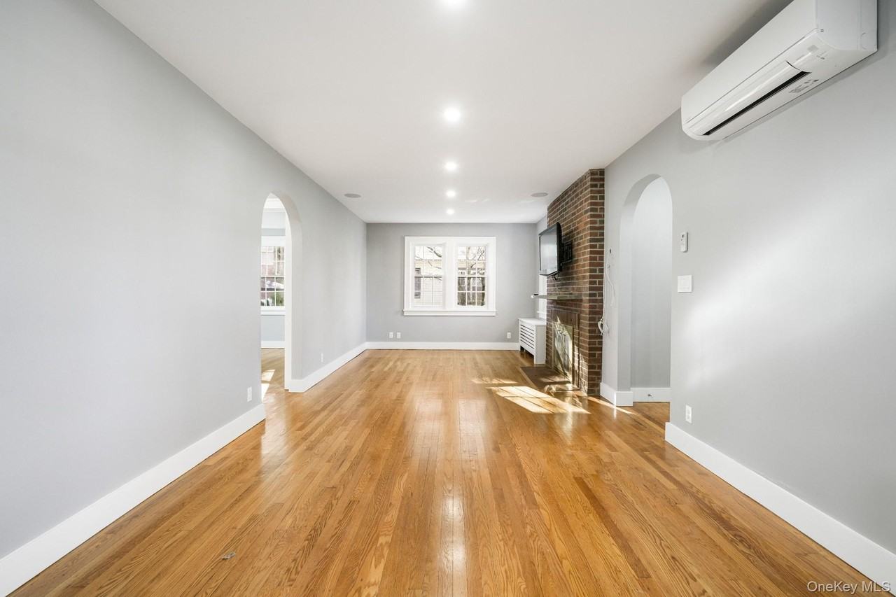 71 Longfellow St - Photo 6 of 43