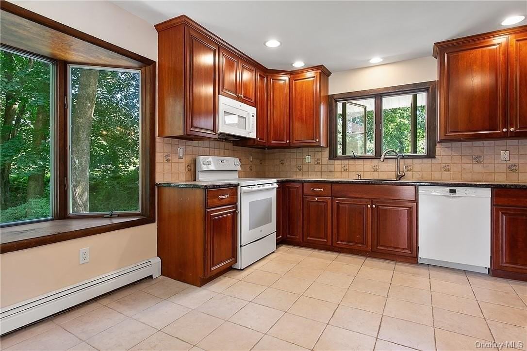 41 Old Deer Park Rd - Photo 7 of 26