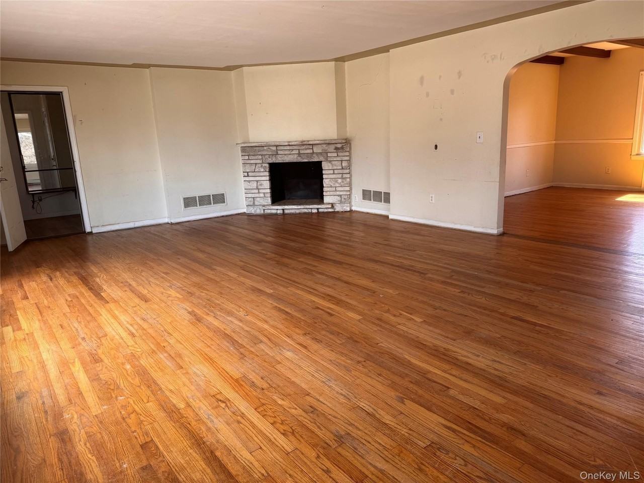 116 Williams Ave #101 - Photo 4 of 23