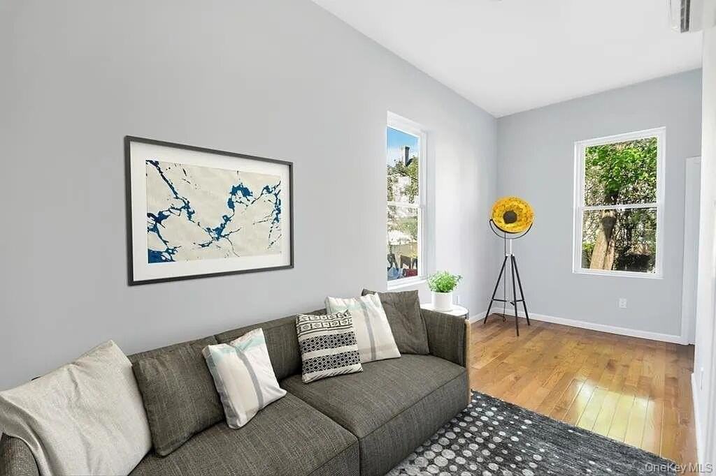 51 Van Siclen Ave - Photo 5 of 9