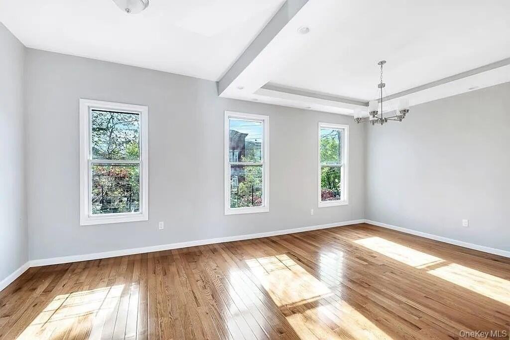 51 Van Siclen Ave - Photo 6 of 9