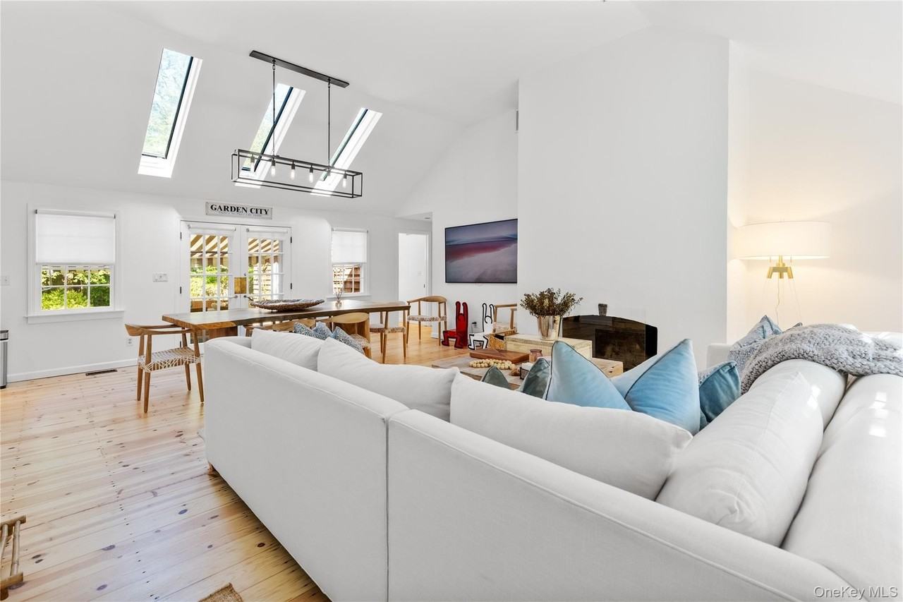 197 Hog Creek Rd - Photo 2 of 17