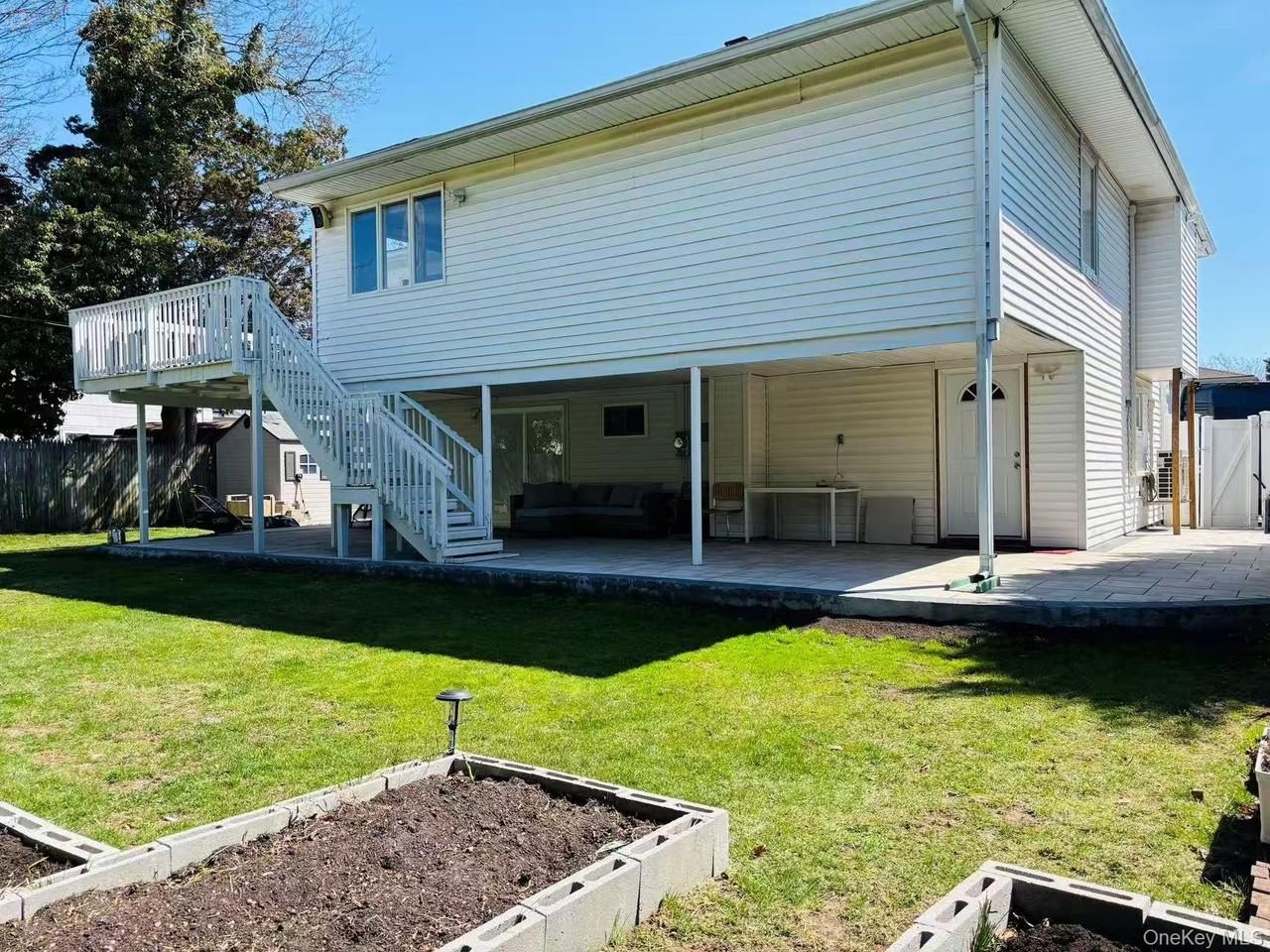 21 Keats Ct - Photo 2 of 12