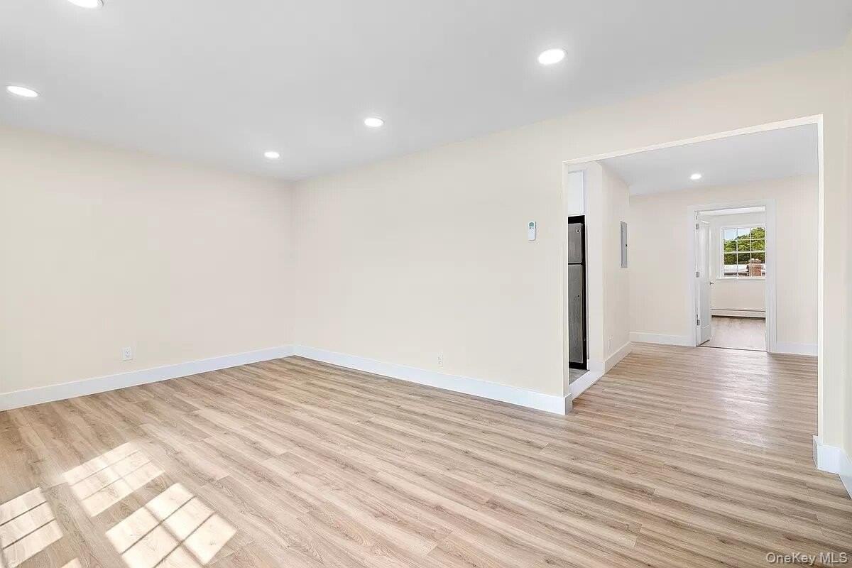 2044 23rd St Unit 2 - Photo 3 of 11