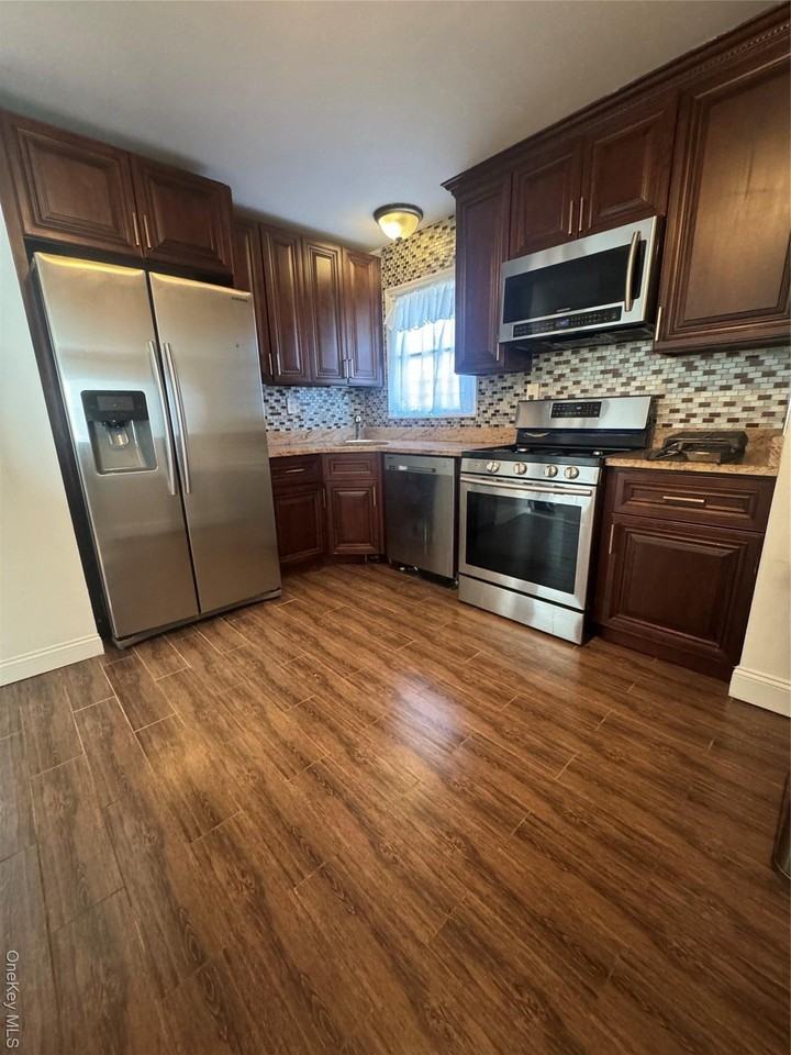 15649 76th St #2 - Photo 6 of 14