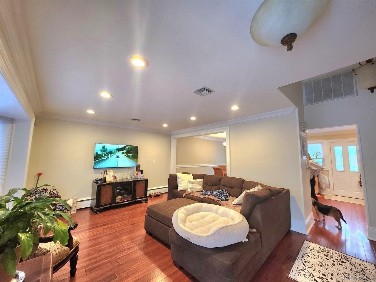 244 Martin Dr - Photo 2 of 17