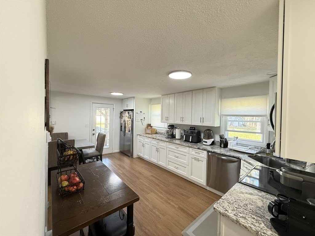 1338 East St Unit 1338 - Photo 3 of 37