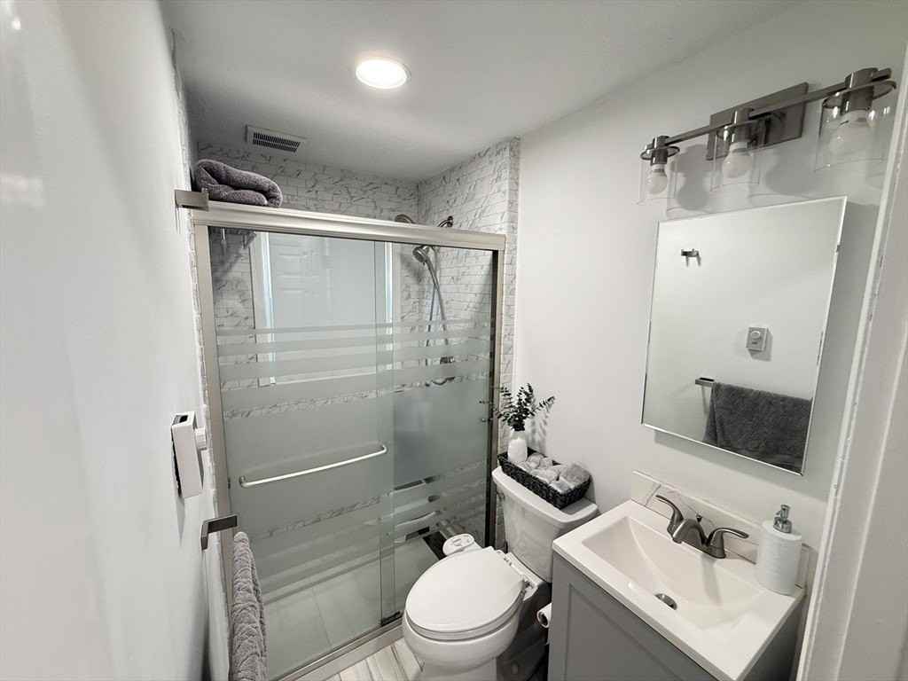 1338 East St Unit 1338 - Photo 5 of 37