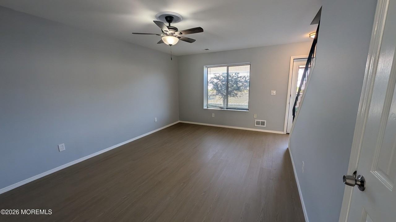 36 Creek Rd #276 - Photo 7 of 27