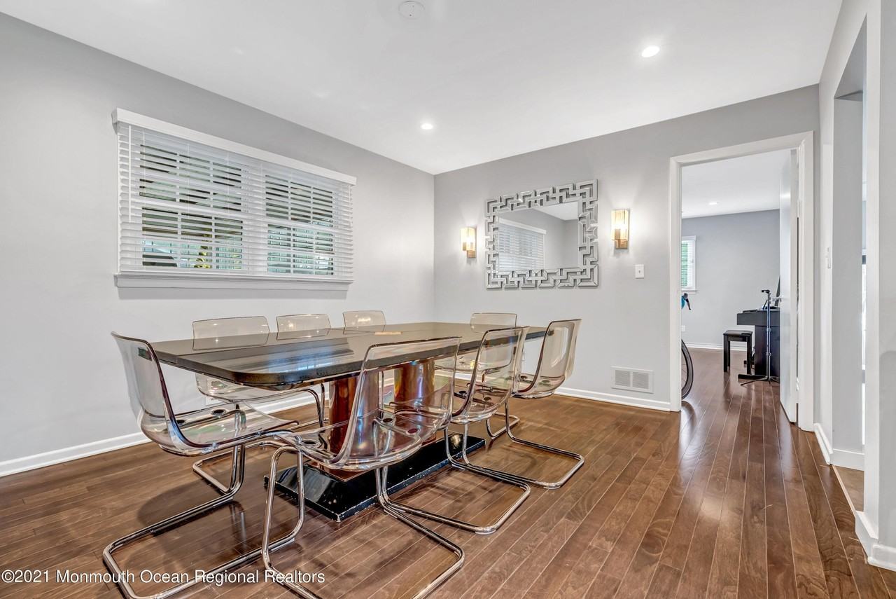 410 Wells Ave - Photo 4 of 24