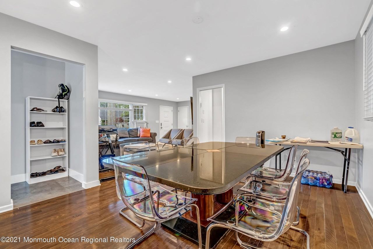 410 Wells Ave - Photo 5 of 24