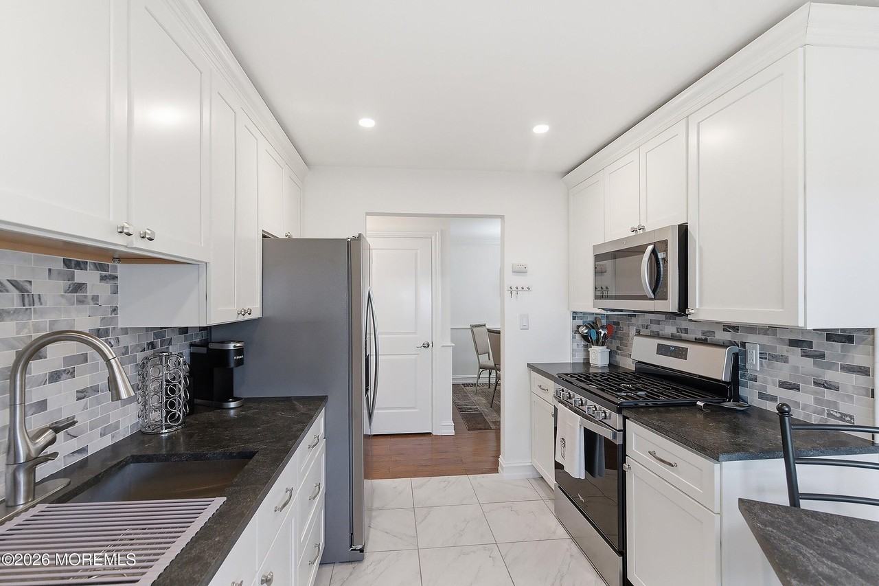 327 Sequoia Ct - Photo 6 of 21