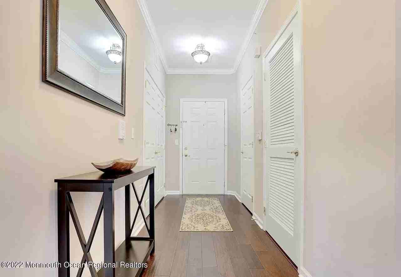 631 Sloan Ct - Photo 2 of 11