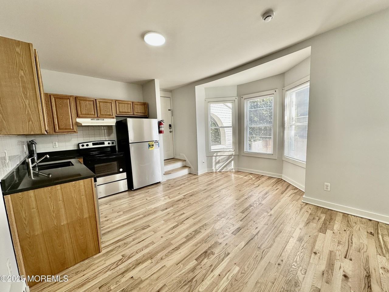 1004 1004 5th Avenue #1 - Photo 4 of 8