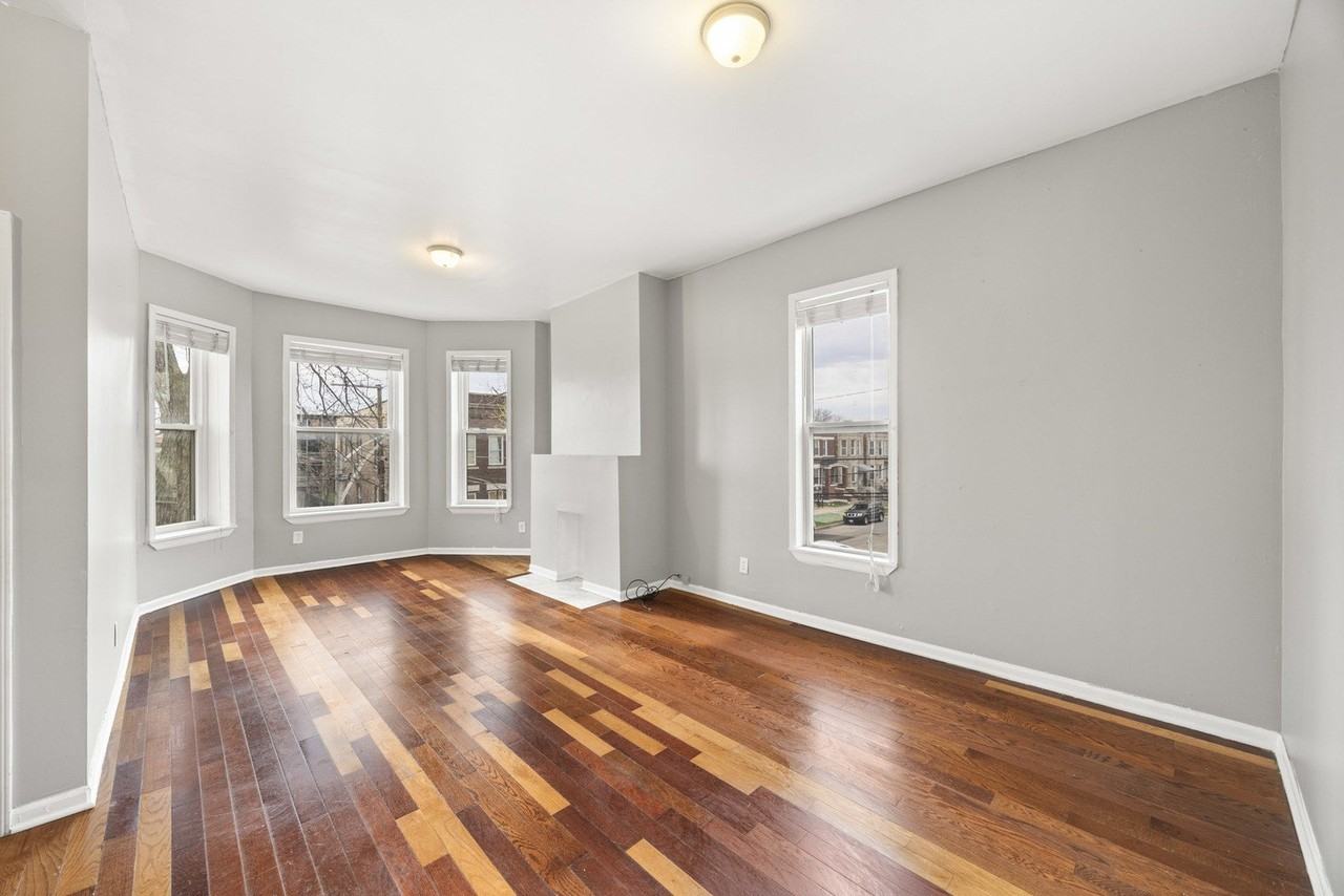 6649 S Rhodes Ave #2N - Photo 2 of 13