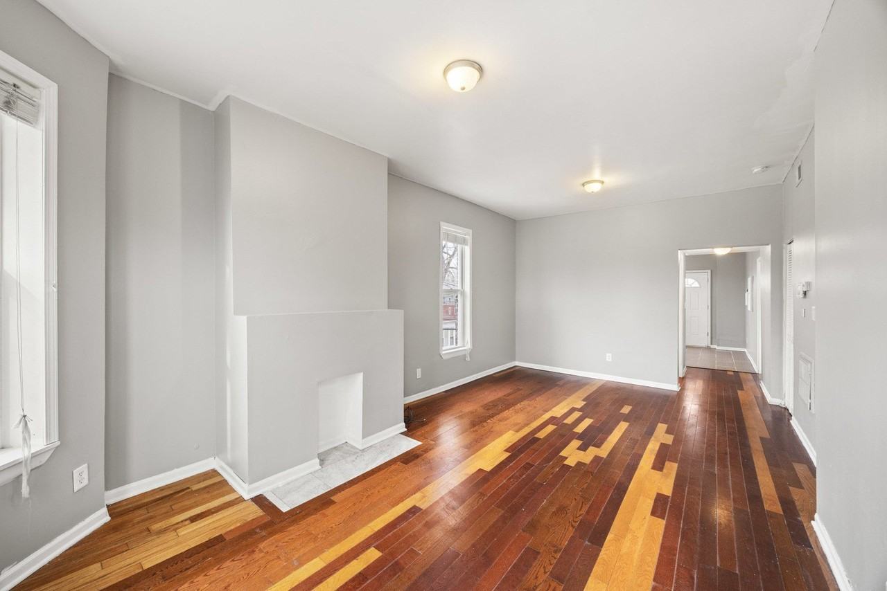 6649 S Rhodes Ave #2N - Photo 3 of 13