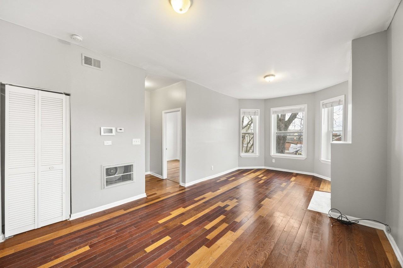 6649 S Rhodes Ave #2N - Photo 4 of 13