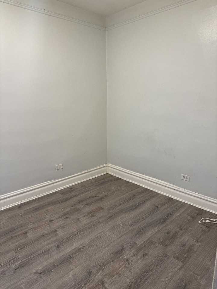 6344 S Eberhart Ave #1 - Photo 3 of 21